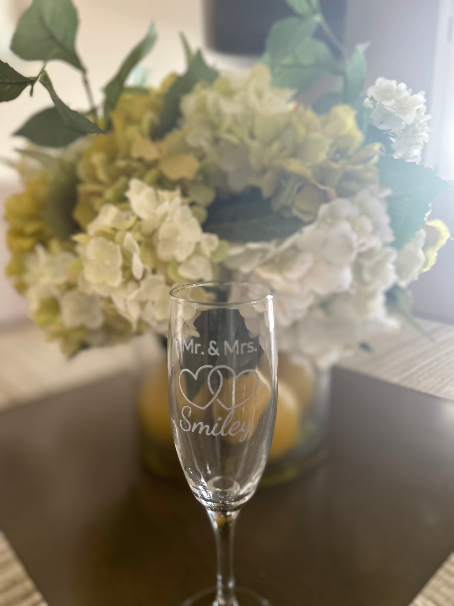 Personalized Mr. & Mrs. Intertwined Heart Champagne Glass Set