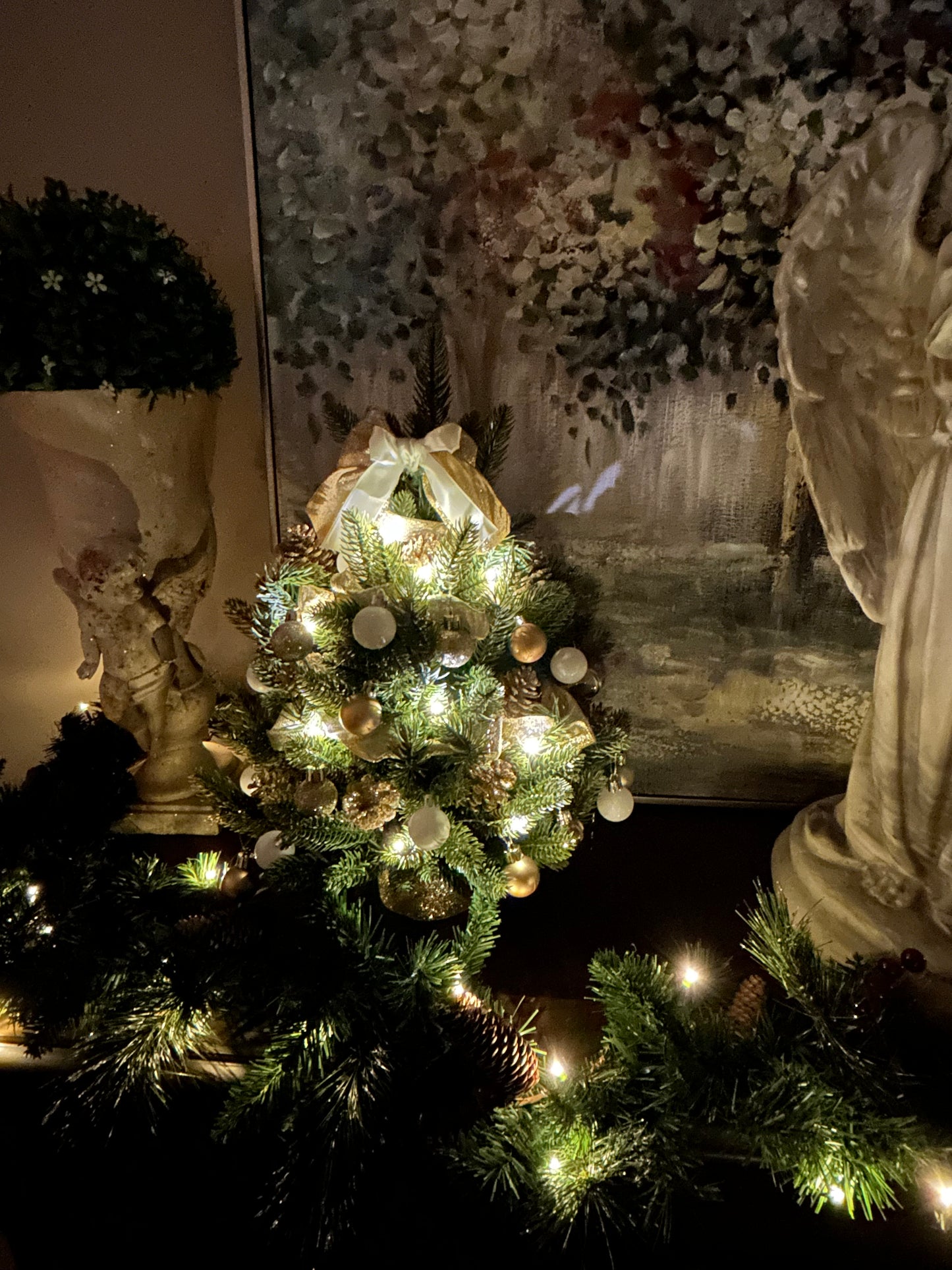 Table Top Christmas Tree in Gold & White