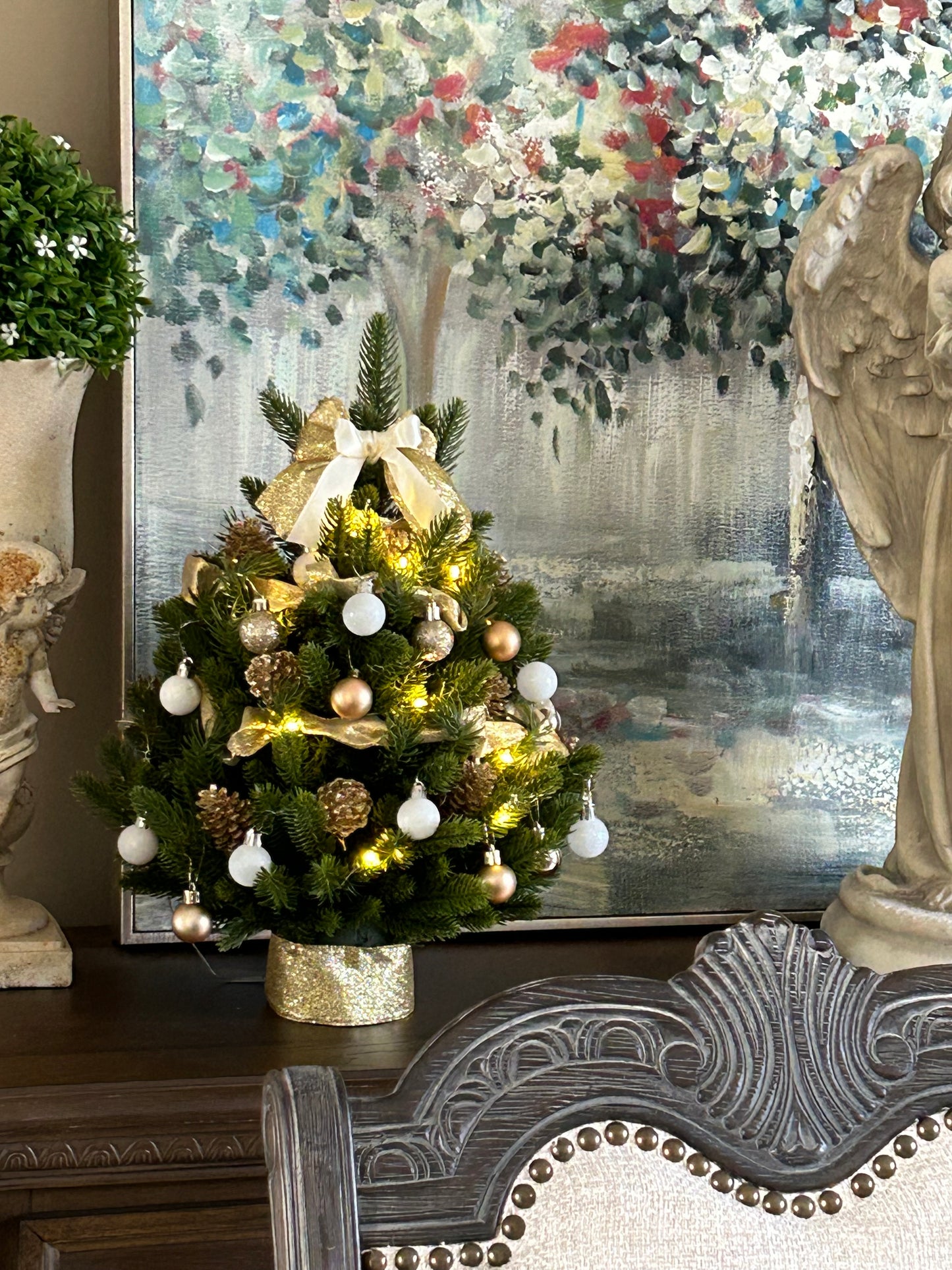 Table Top Christmas Tree in Gold & White