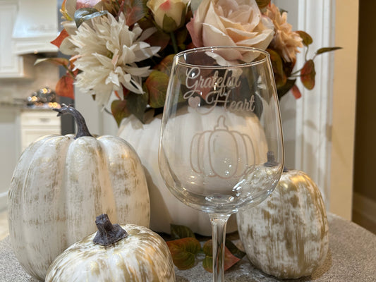 Engraved Grateful Heart Wine Glass Set