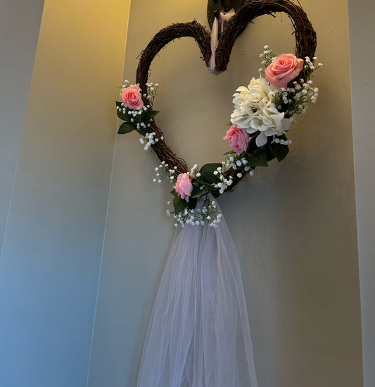 Grapevine Heart & Tulle Wreath in Pink