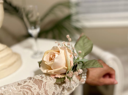 Champagne Rose & Baby’s Breath Pearl Wristband Corsage