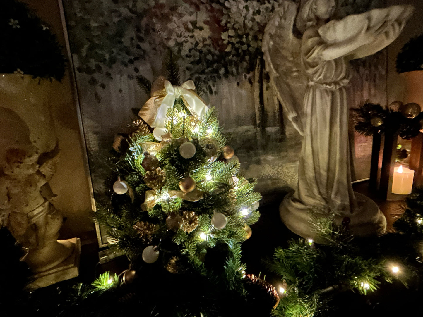 Table Top Christmas Tree in Gold & White