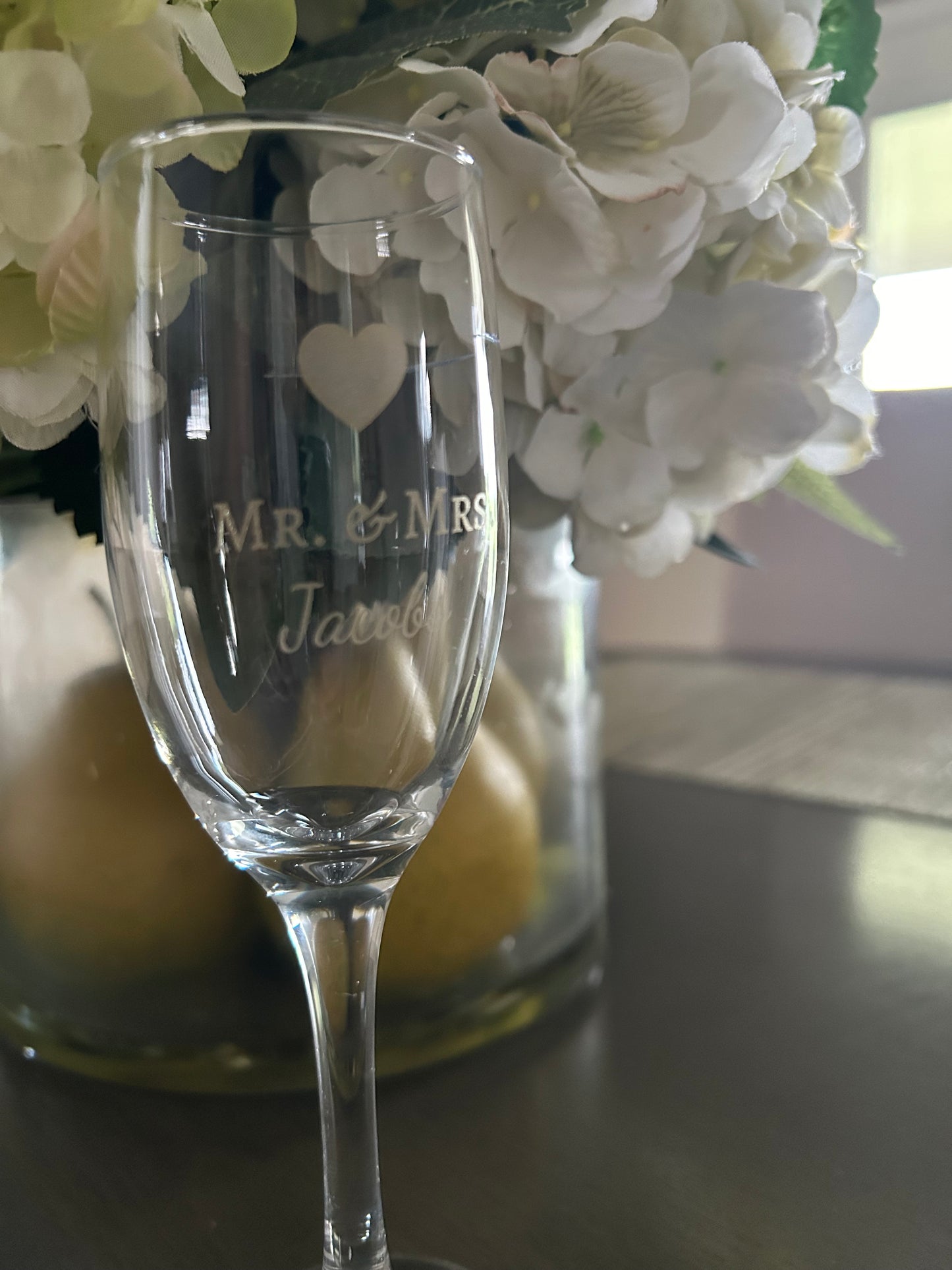 Personalized Mr. & Mrs. Heart Champagne Glass Set